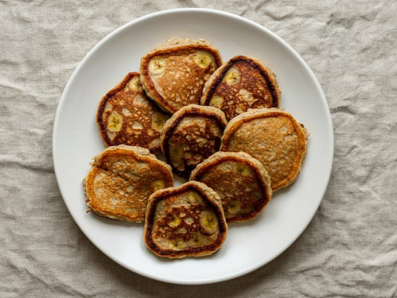 Frittelle di banana e fiocchi di avena — ricetta BLW per bambini 9 mesi
