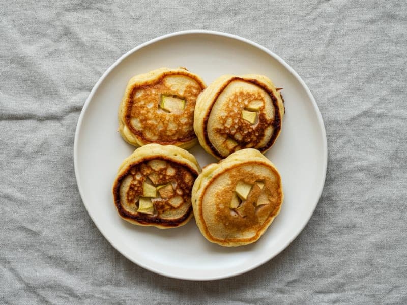 Frittelle di mele e cannella — ricetta BLW per bambini 12 mesi